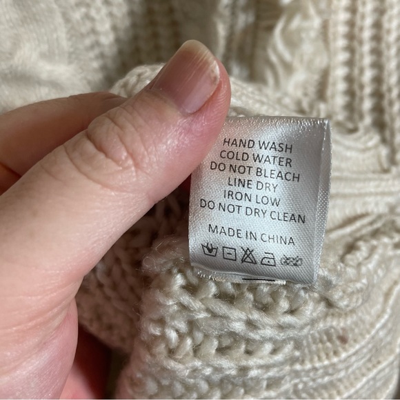 Three Bird Nest Fringe Cable Knit Sweater Size S/M - Picture 7 of 7